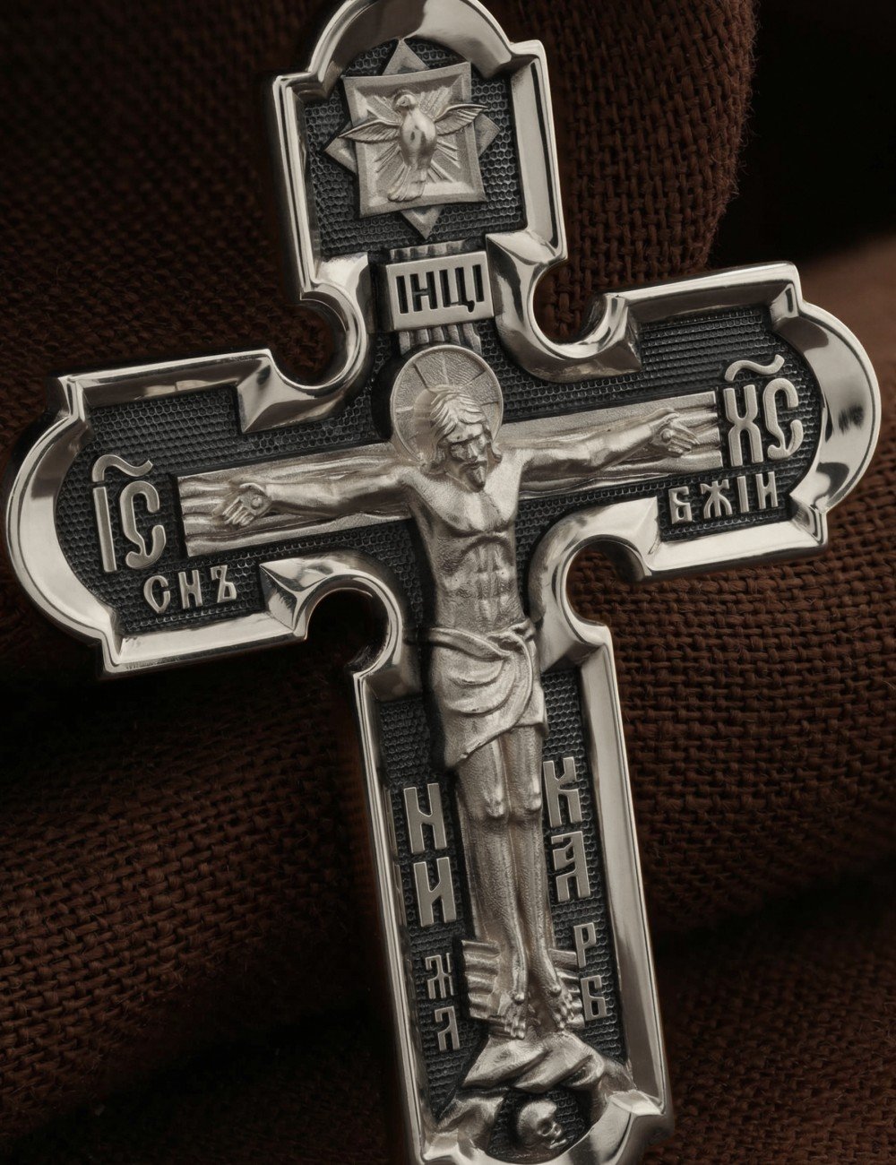 Крест из белого золота