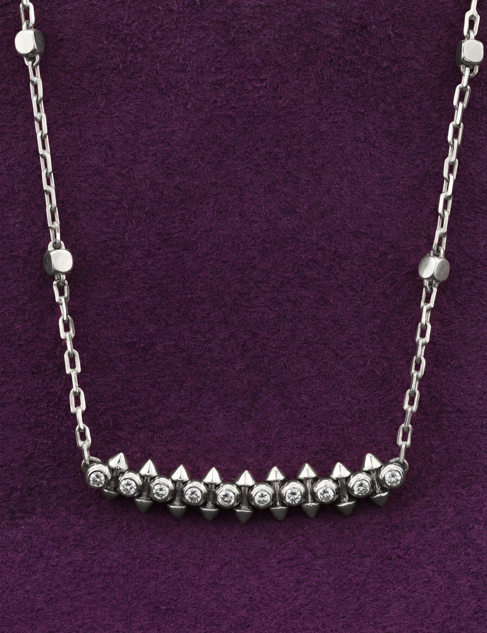 Колье из белого золота c бриллиантами