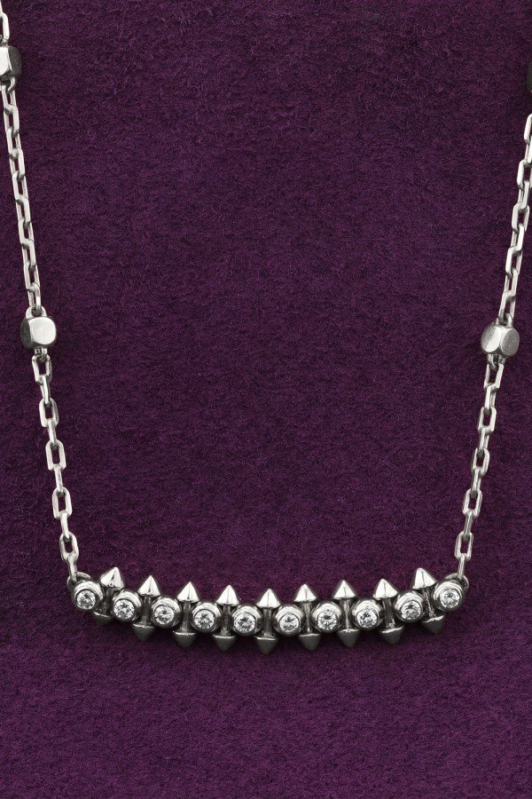 Колье из белого золота c бриллиантами