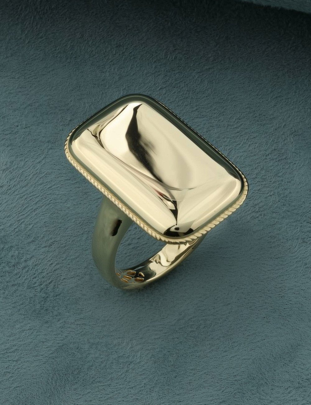 Кольцо из лимонного золота