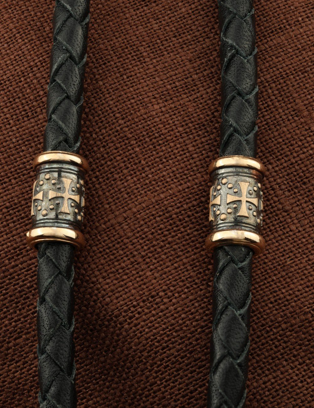 Гайтан из золота c кожаным шнурком