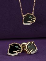 Серьги из лимонного золота c бриллиантами, изумрудом и ониксом