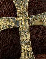 Крест из лимонного золота