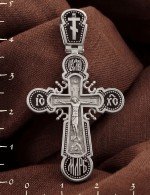 Крест из белого золота c эмалью