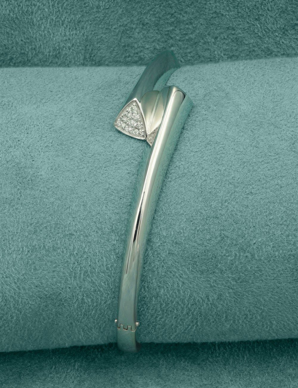 Браслет из белого золота c бриллиантами