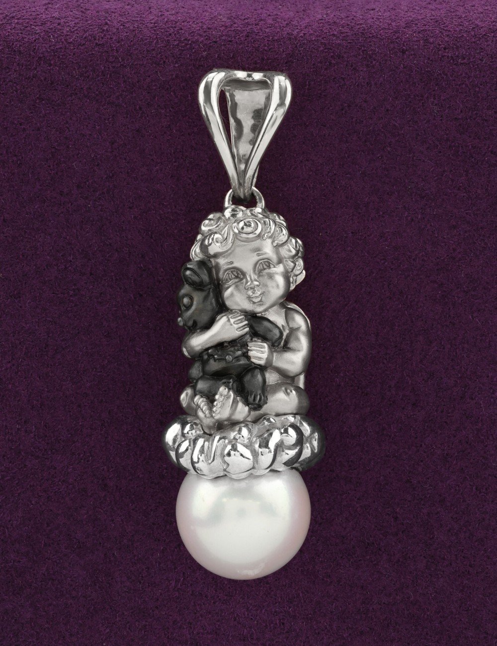 Подвеска из белого золота c жемчугом