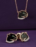 Серьги из золота c бриллиантами, изумрудом и ониксом