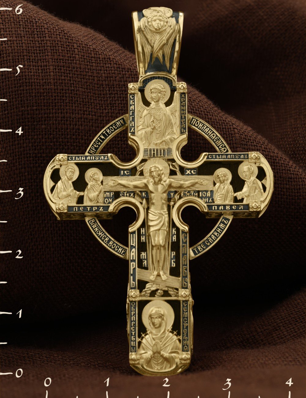 Крест из лимонного золота c эбеновым деревом