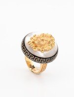 Кольцо из золота c эмалью и перламутром