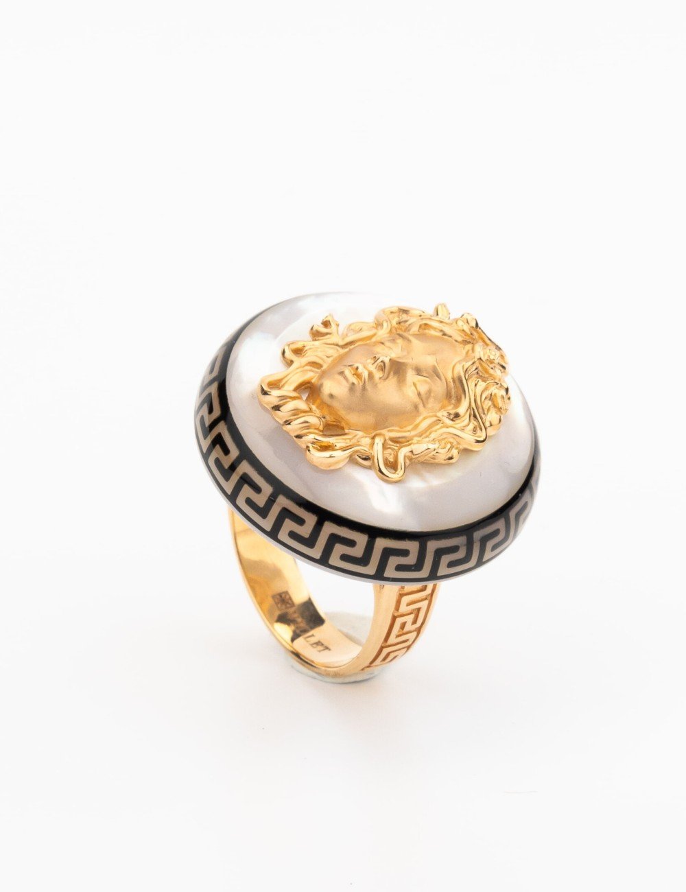 Кольцо из золота c эмалью и перламутром