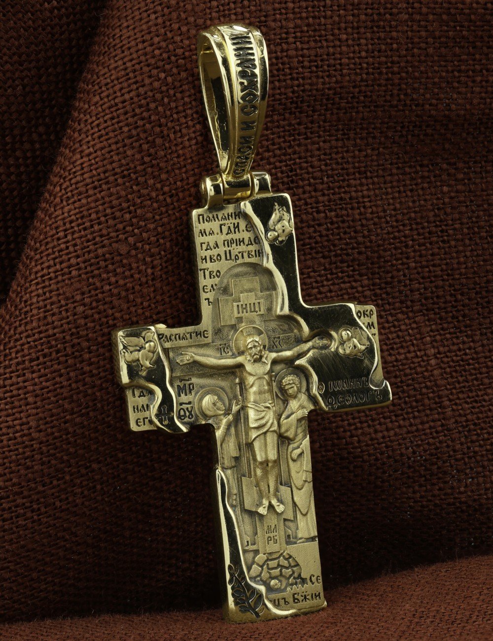 Крест из зелёного золота