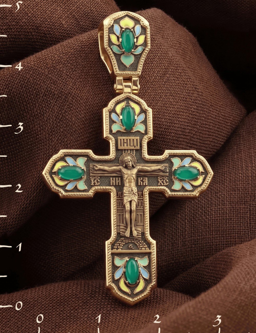 Крест из золота c эмалью и хризопразом