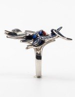 Кольцо из белого золота c эмалью