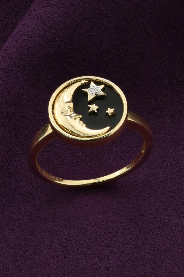 Кольцо из лимонного золота c бриллиантами и ониксом