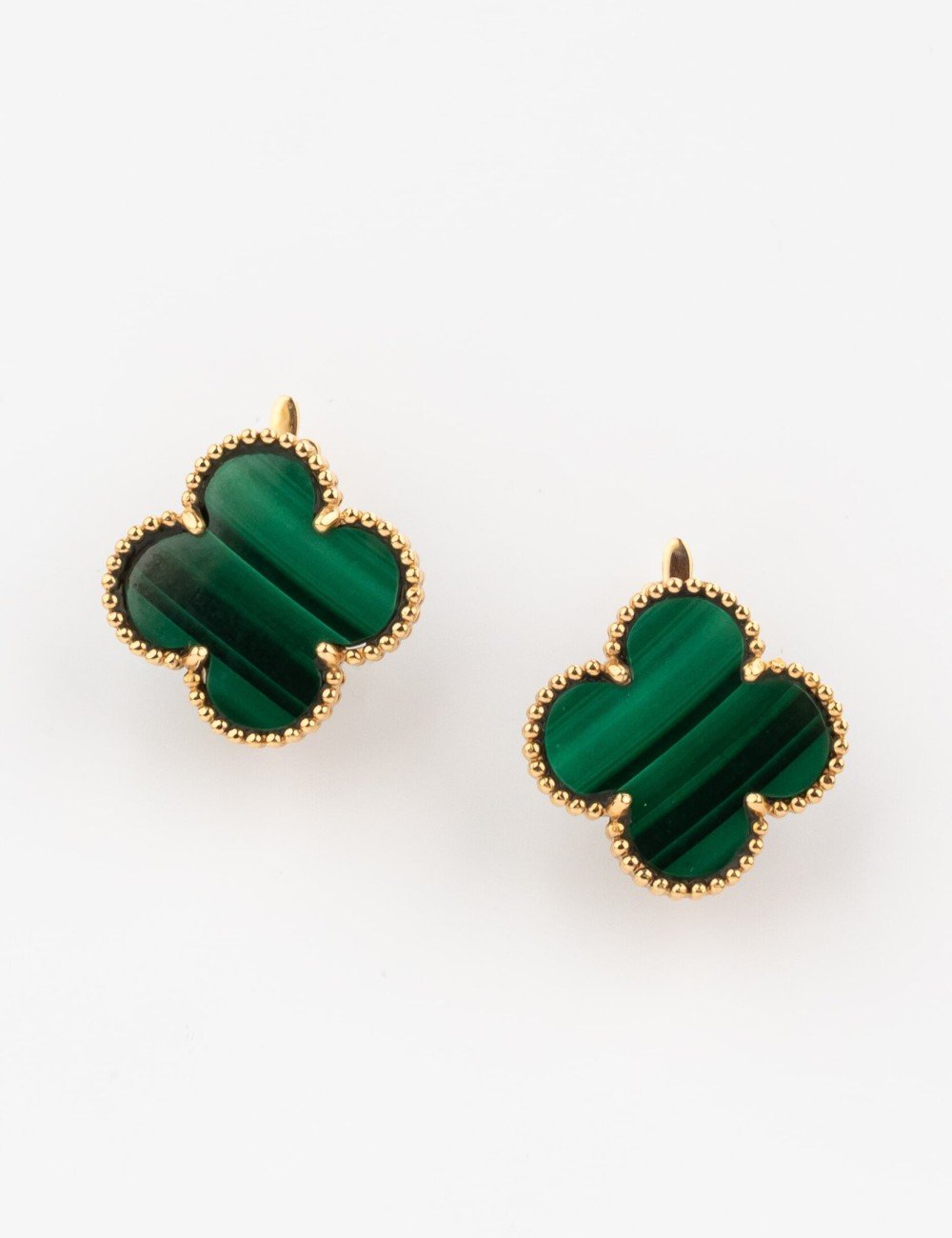Серьги из золота c малахитом