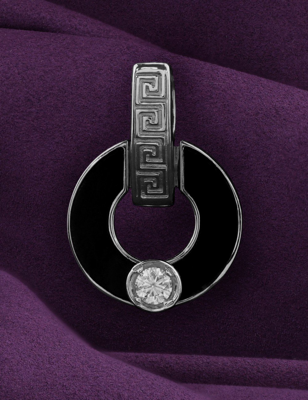 Подвеска из белого золота c бриллиантами и ониксом