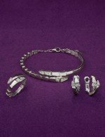 Серьги из белого золота c бриллиантами