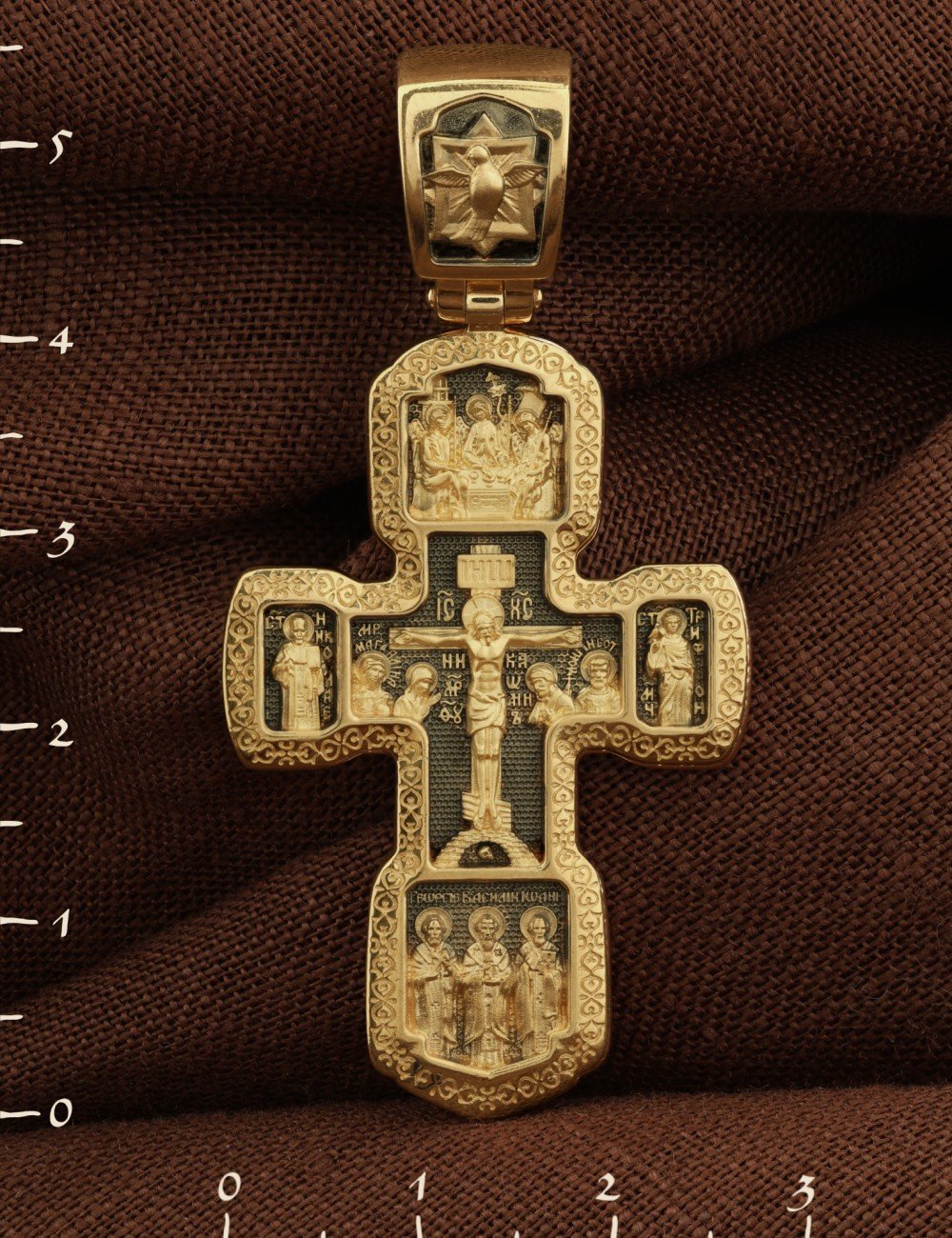 Крест из лимонного золота