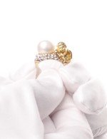 Кольцо из лимонного золота c жемчугом