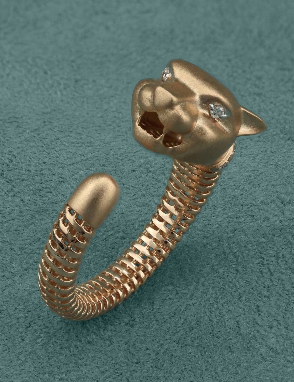 Кольцо из золота c бриллиантами