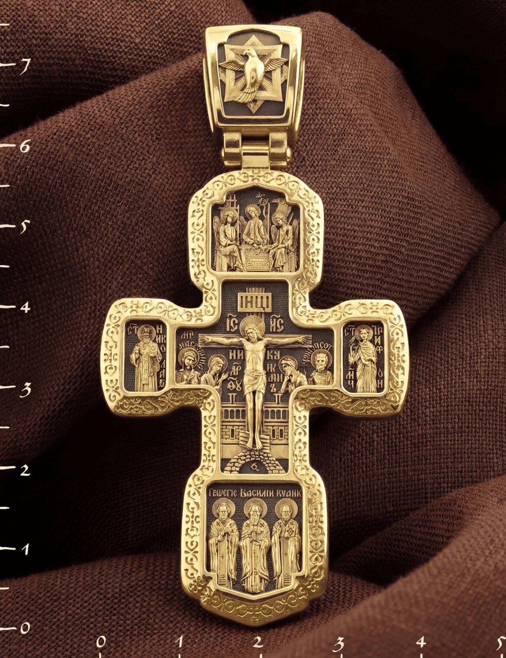 Крест из лимонного золота