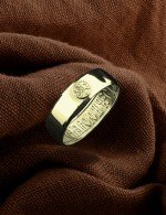 Кольцо из лимонного золота