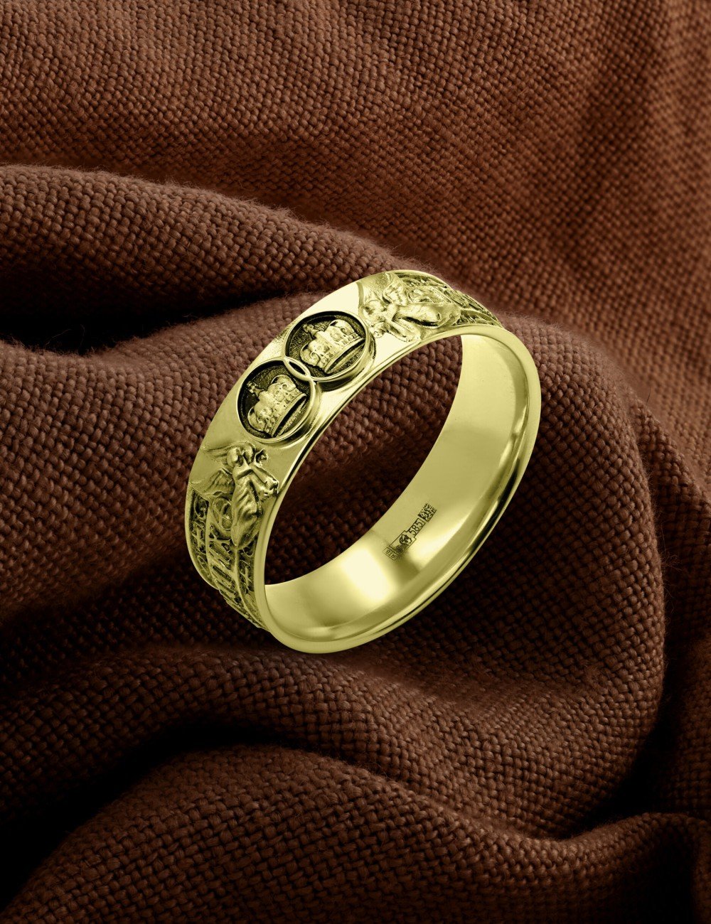 Кольцо из лимонного золота