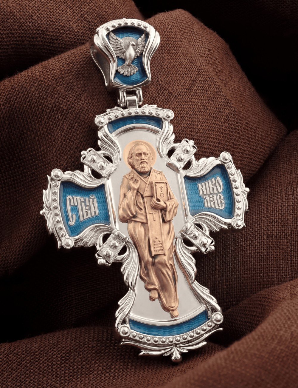 Крест из белого золота c эмалью