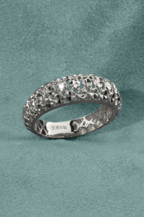 Кольцо из белого золота