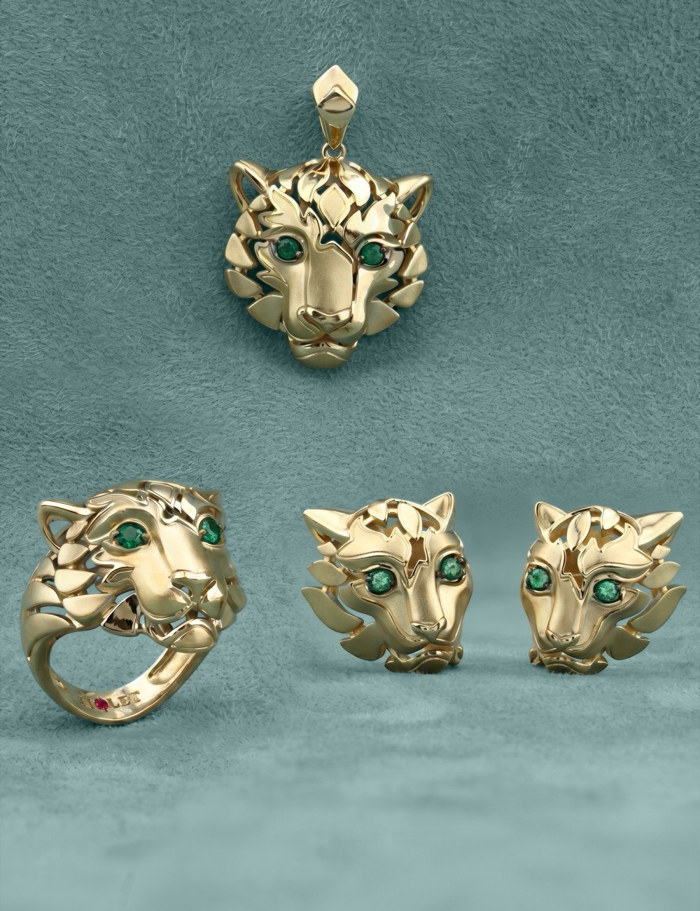 Серьги из лимонного золота c изумрудом