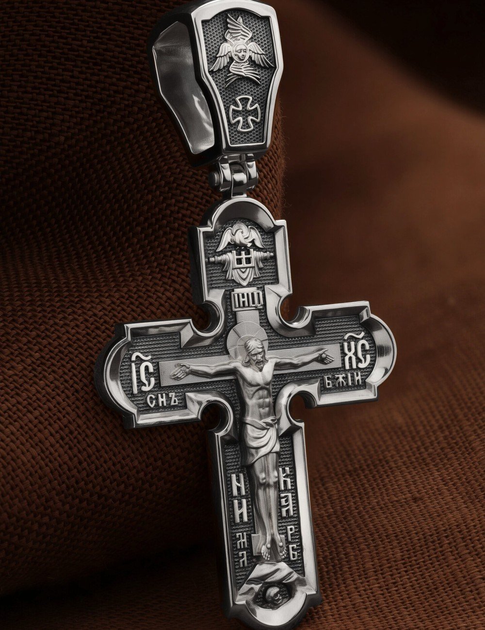 Крест из белого золота