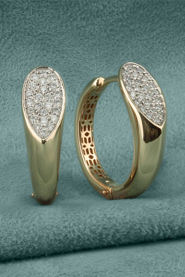 Серьги из золота c бриллиантами