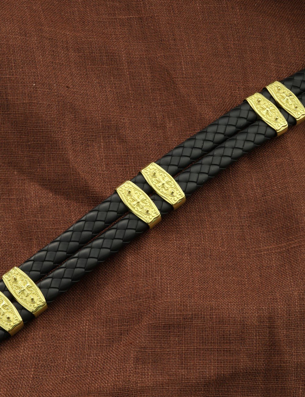 Браслет из лимонного золота c шнурком