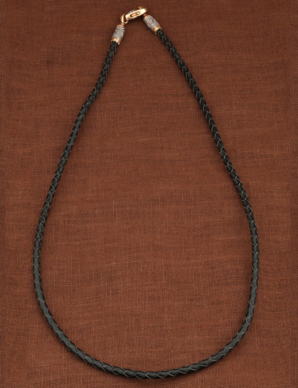 Гайтан из золота c кожаным шнурком