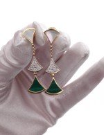 Серьги из лимонного золота c бриллиантами, малахитом и перламутром