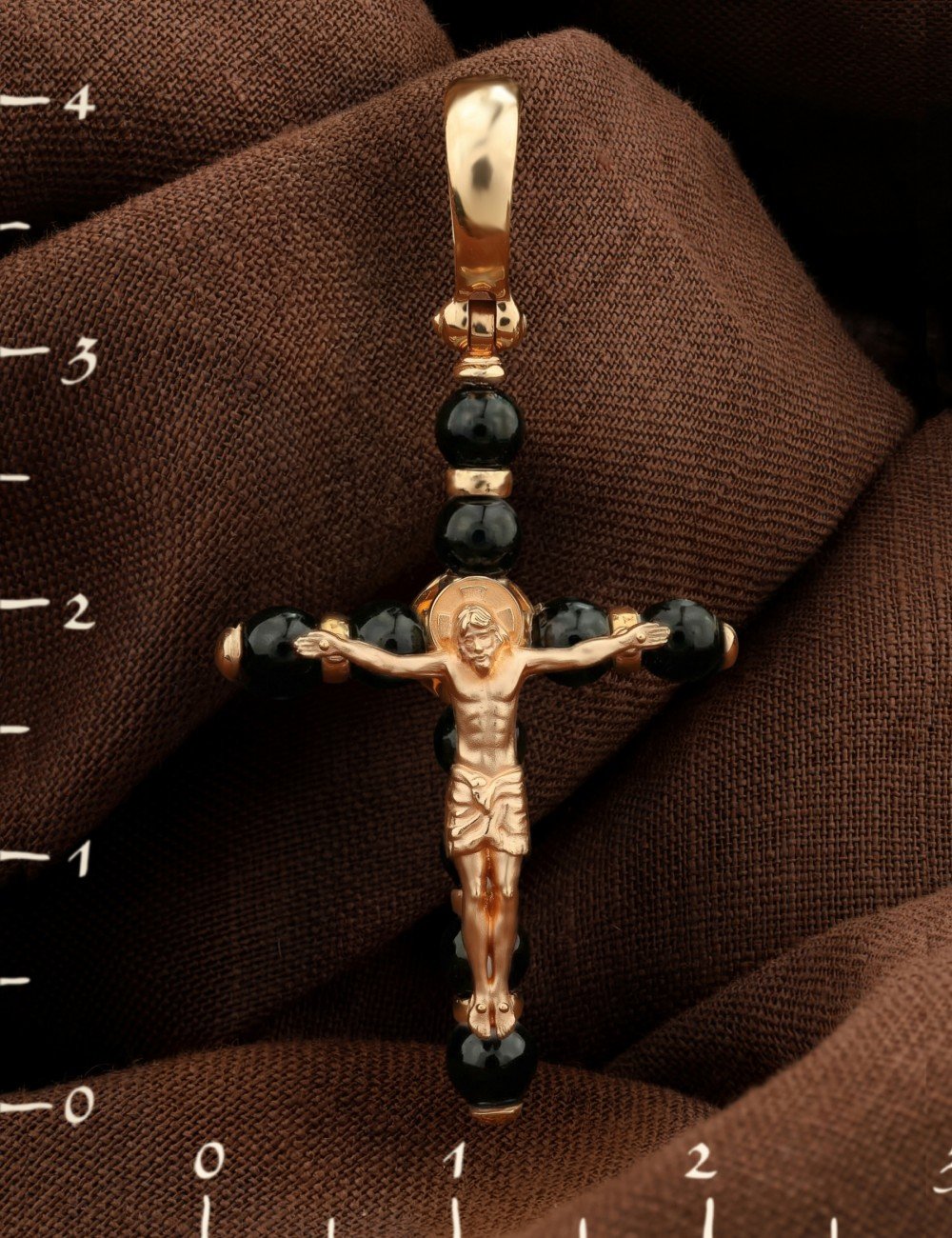 Крест из золота c ониксом