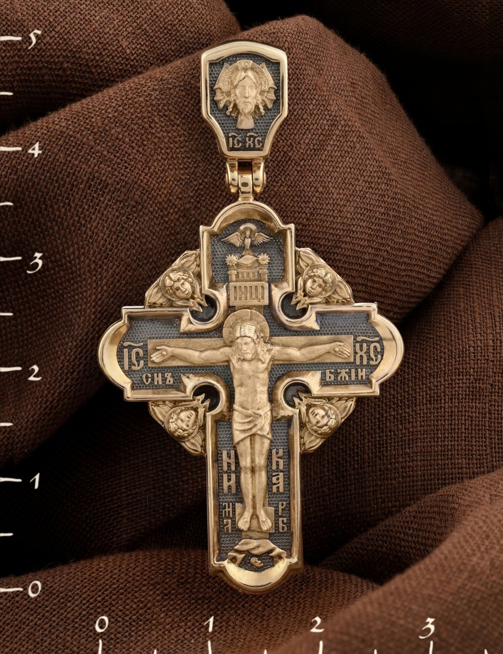 Крест из лимонного золота