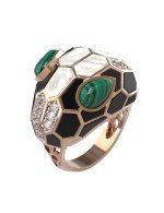 Кольцо из золота c бриллиантами, рубином, ониксом, малахитом и перламутром