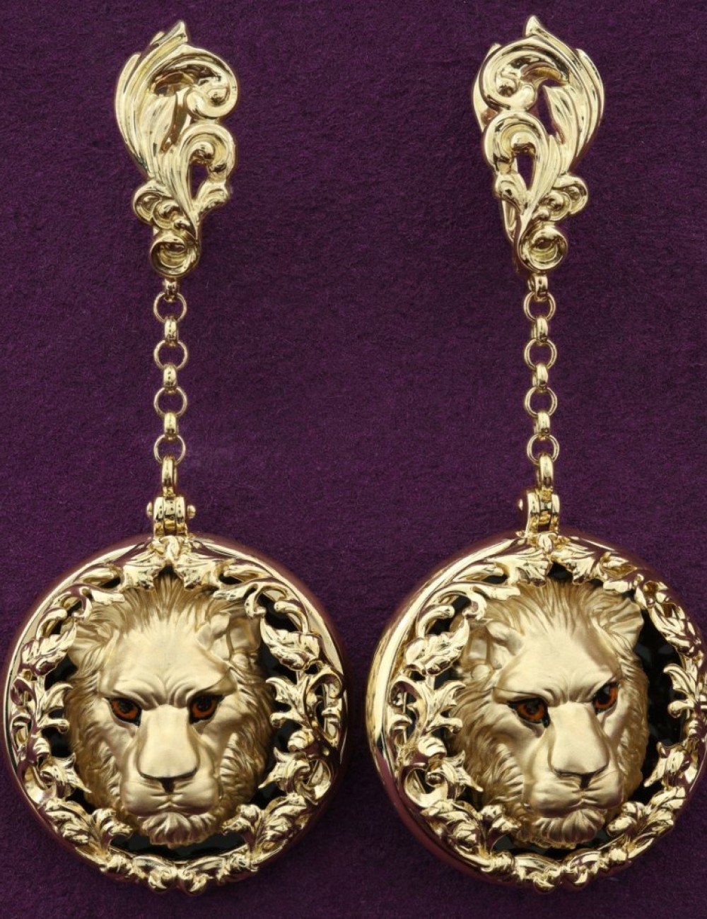 Серьги из лимонного золота c эмалью и ониксом