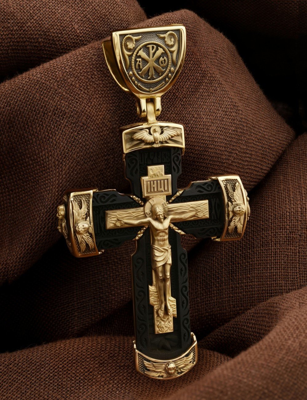 Крест из лимонного золота c эбеновым деревом