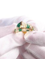 Кольцо из лимонного золота c бриллиантами и малахитом