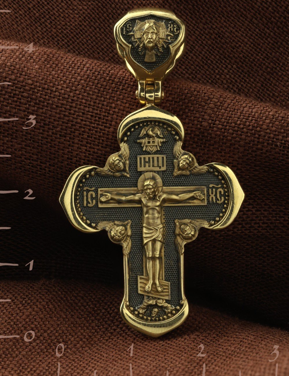 Крест из лимонного золота