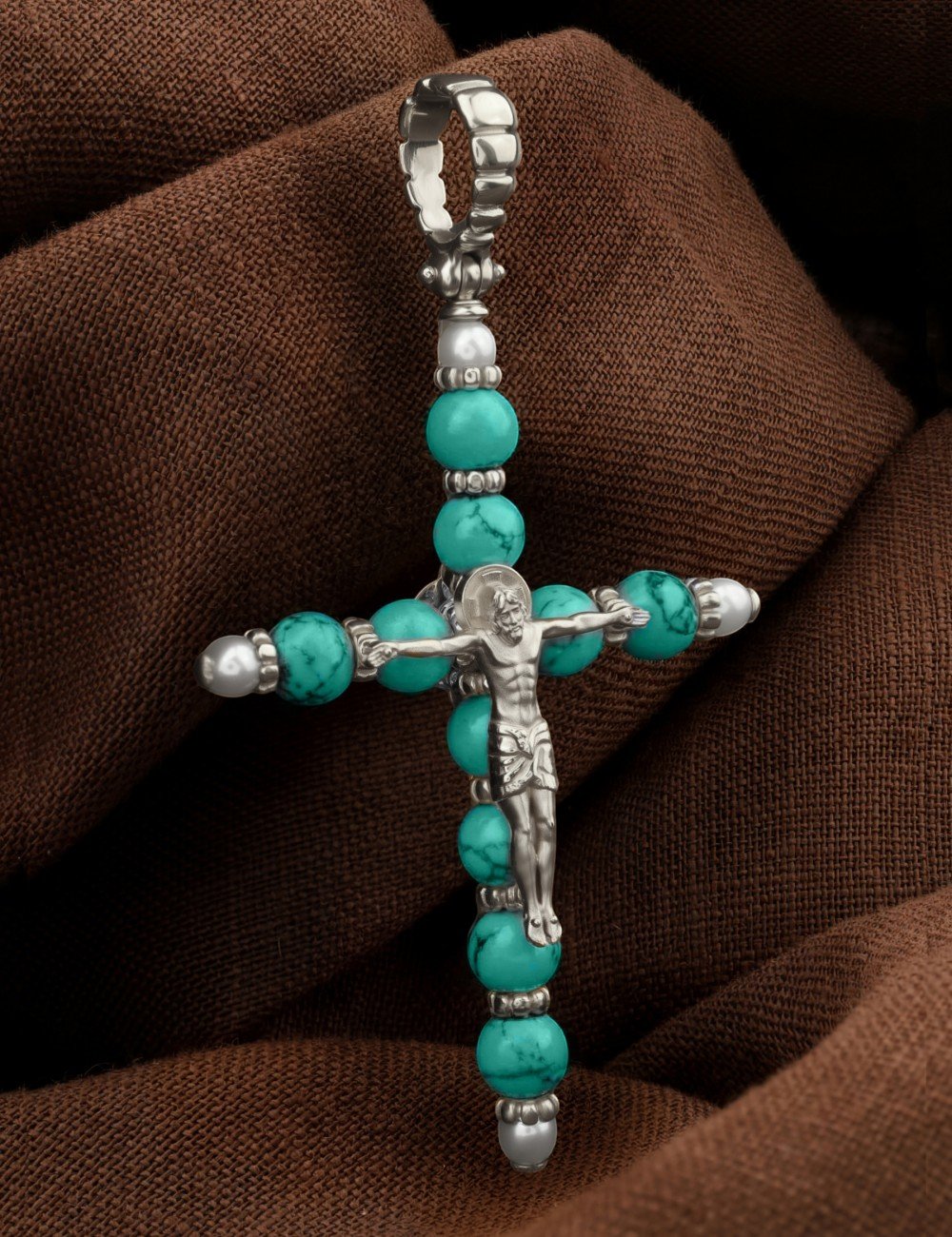 Крест из белого золота c жемчугом и бирюзой