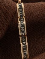 Крест из золота c ониксом