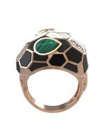 Кольцо из золота c бриллиантами, рубином, ониксом, малахитом и перламутром