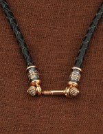 Гайтан из золота c кожаным шнурком