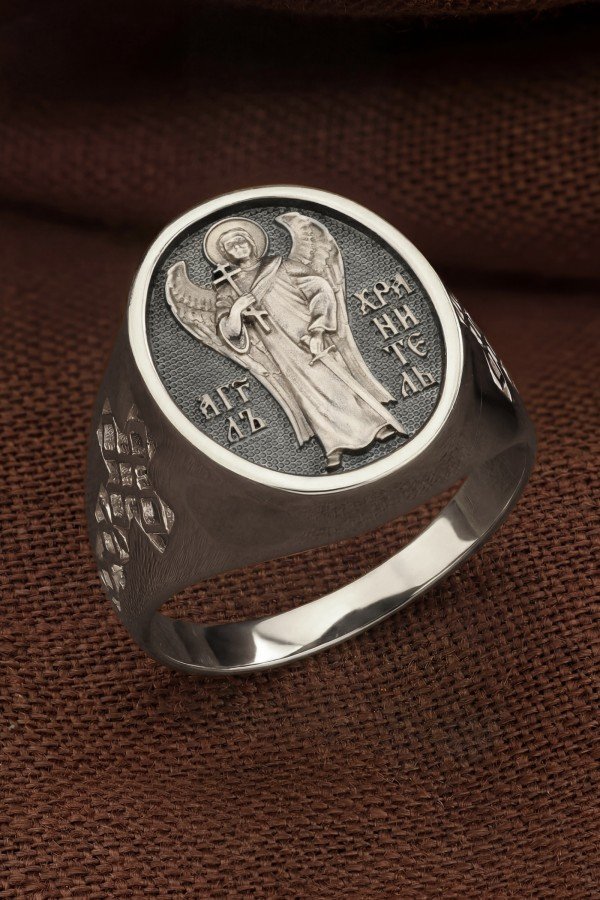 Кольцо из белого золота