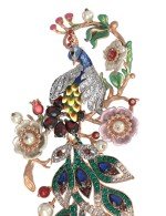 Брошь из золота c эмалью, фианитом, гранатом, жемчугом, сапфиром, кораллом и перламутром