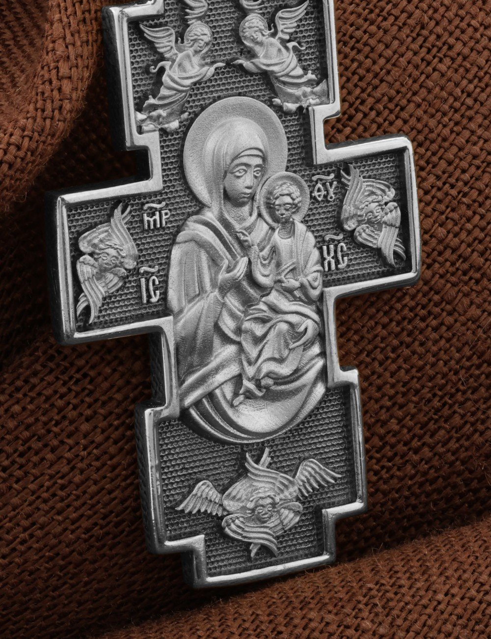 Крест из белого золота