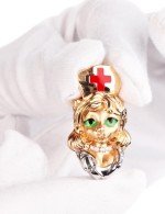 Подвеска из лимонного золота c эмалью, бриллиантами и рубином